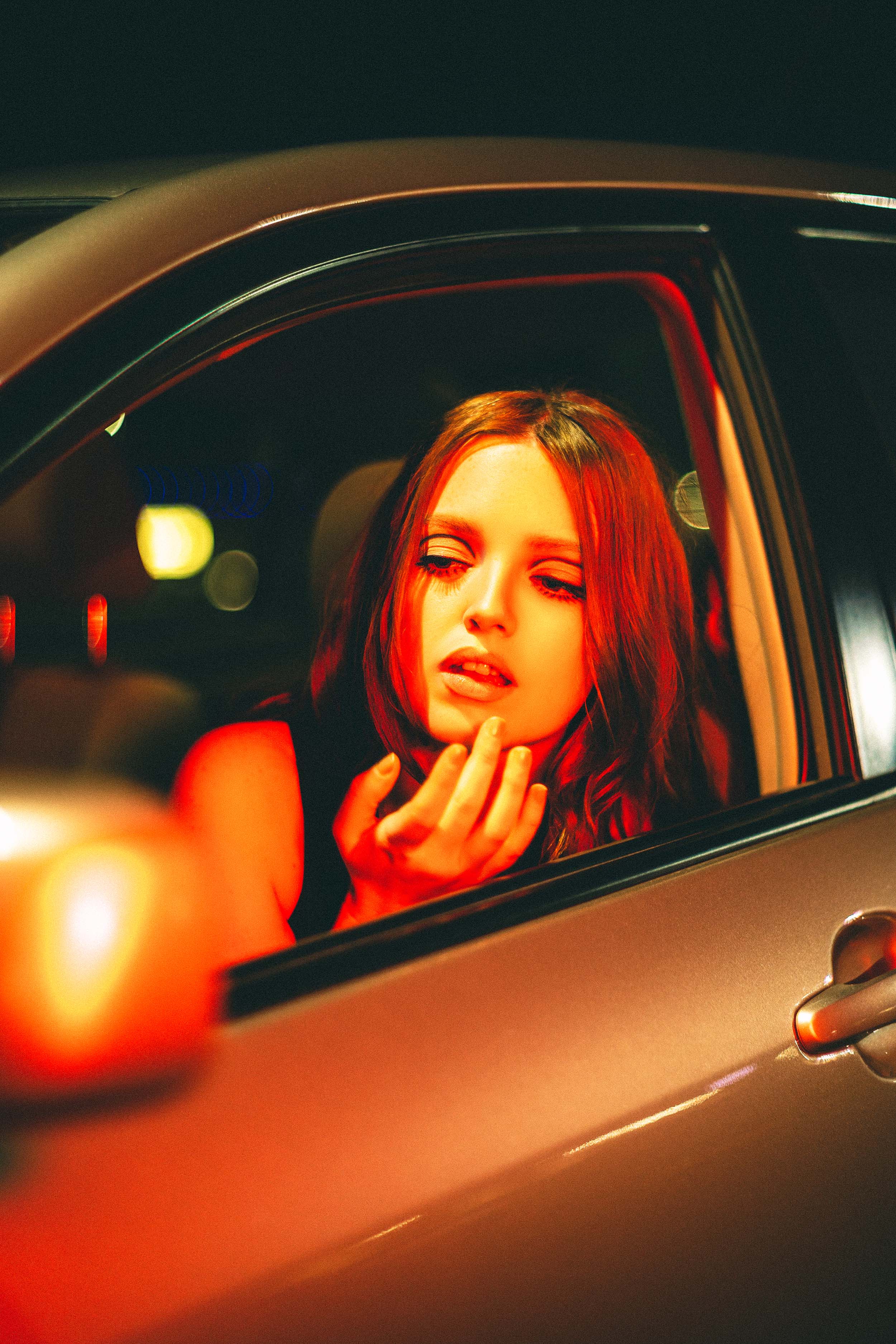 Cinematic Portraits with Vintage Flair by a Movie Theater — photograph 12 of 35